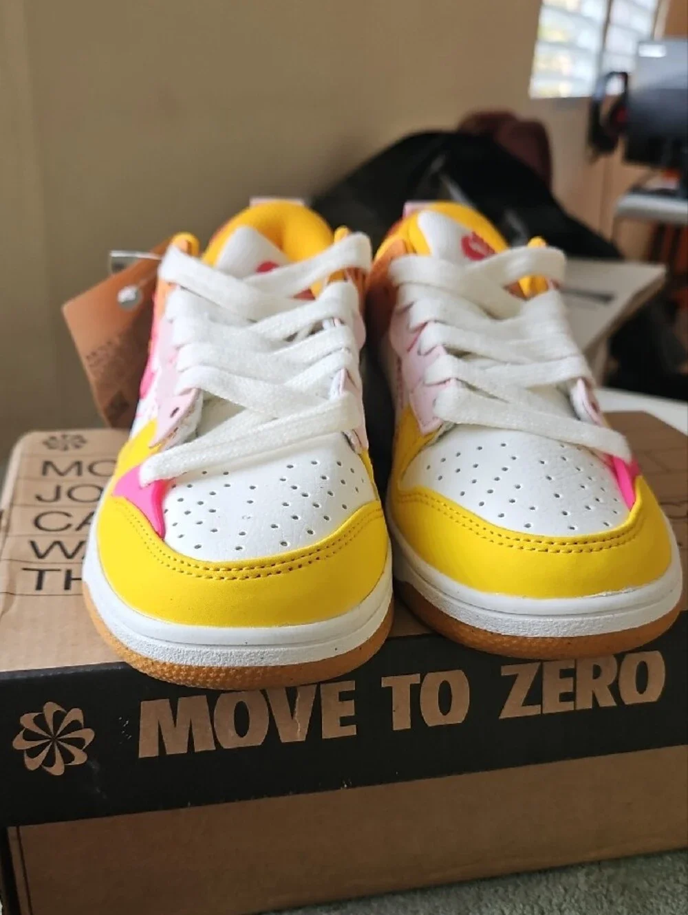 Nike Kids Low-Top Sneakers in White, Yellow, Pink & Orange